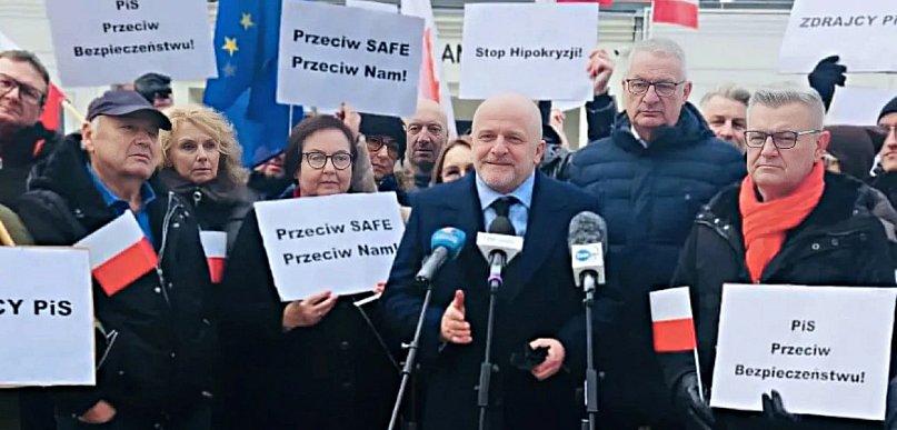 Polityczne starcie w cieniu konwencji PiS. KO żąda podpisu pod SAFE i...