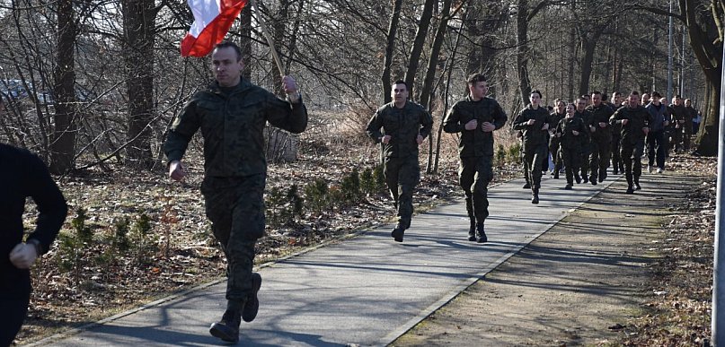 W Nowej Dębie odbył się Bieg Tropem Wilczym [ZDJĘCIA]