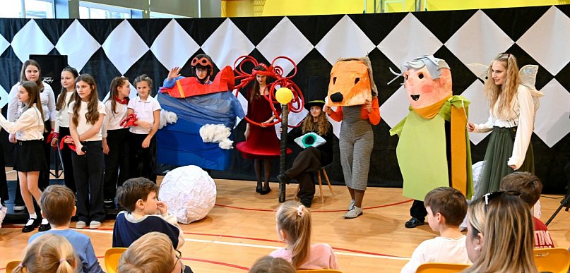 Przedszkolaki odwiedziły planety Małego Księcia w Tarnobrzegu