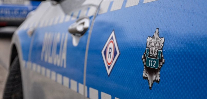 Mieszkaniec Tarnobrzega zignorował zakaz i wyprzedzał przed pasami