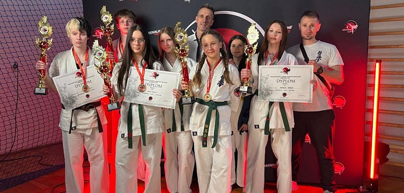 Pięć medali Tarnobrzeskiego Klubu Kyokushin Karate w Limanowej