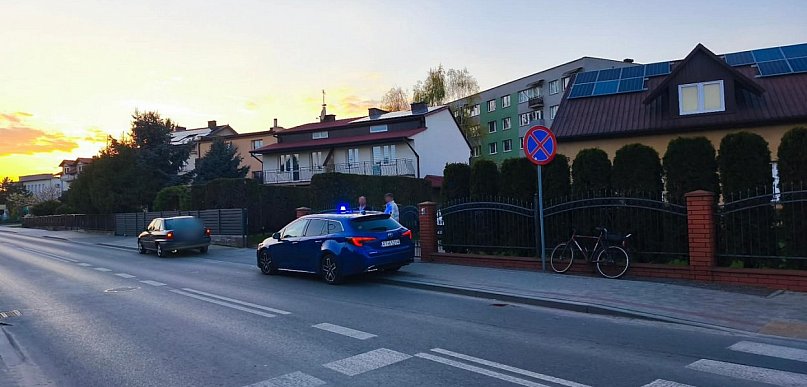 W Tarnobrzegu rowerzystka wjechała na przejście wprost pod koła samochodu [ZDJĘCIA