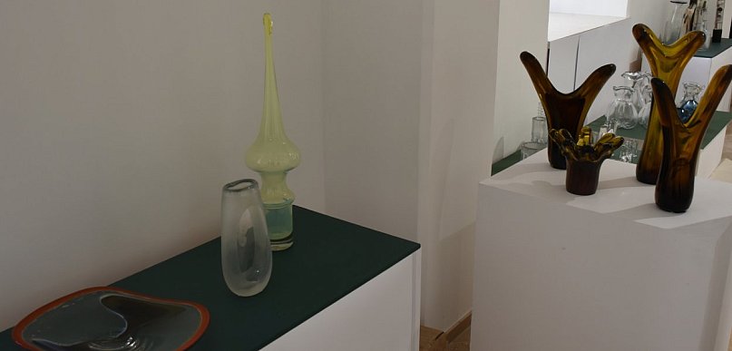 Dzieła sztuki ze szkła w Kamienicy Oleśnickich w Sandomierzu