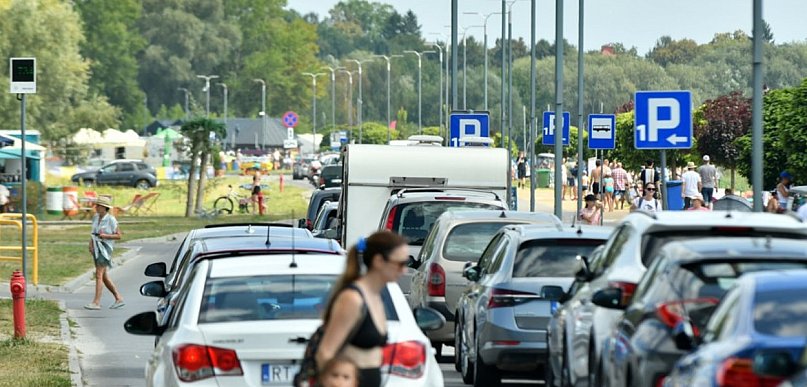 Od 1 maja wracają opłaty nad Jeziorem Tarnobrzeskim. Abonament kupisz już online