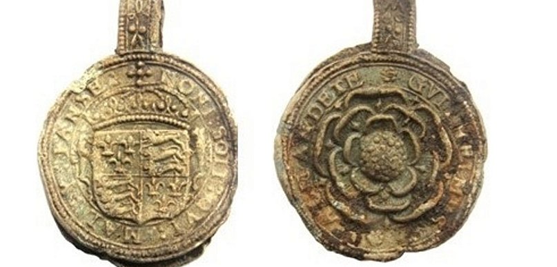 Kupiecki ślad sprzed wieków. Angielska plomba odnaleziona w Koprzywnicy