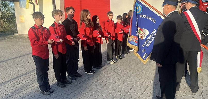 Młodzi strażacy ślubowali w Mokrzyszowie [ZDJĘCIA]