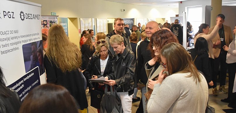 Tłumy na Targach Pracy w Tarnobrzegu. Ponad 200 ofert i konkretne propozycje