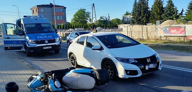 Groźny wypadek w Sandomierzu. 66-latka trafiła do szpitala