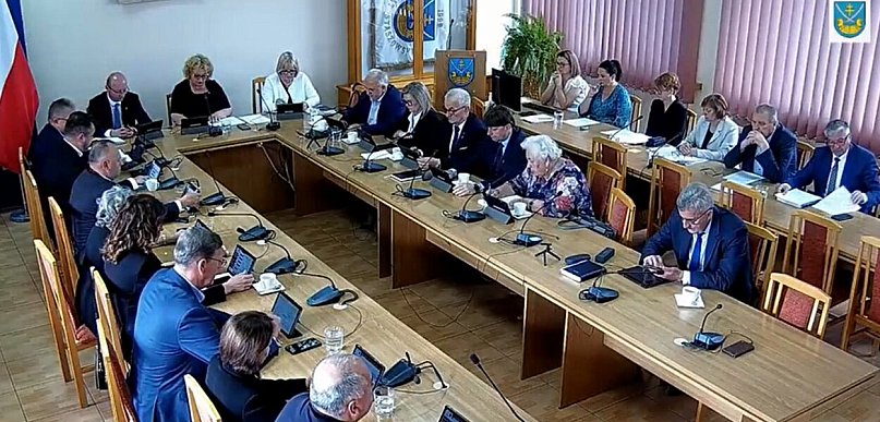 Zarząd Powiatu w Staszowie bez wotum zaufania. To uruchamia procedurę odwołania