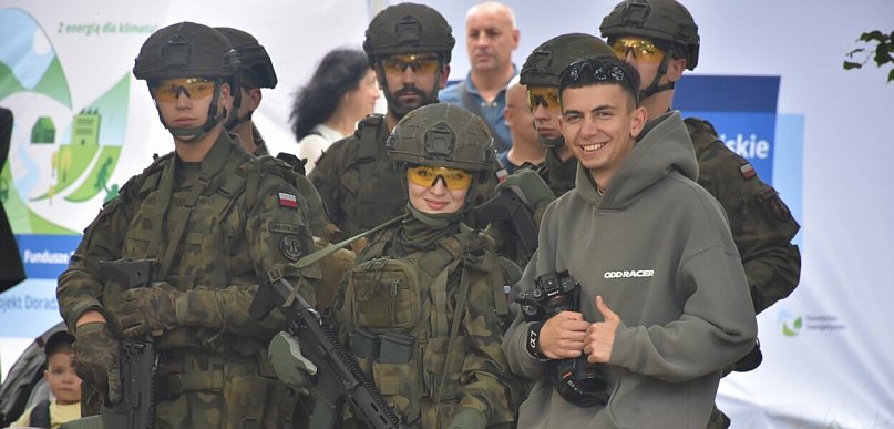 Drugi dzień Militariady w Nowej Dębie. Nie brakuje atrakcji [ZDJĘCIA]