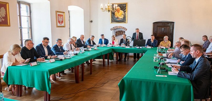 Burmistrz Sandomierza z absolutorium i wotum zaufania