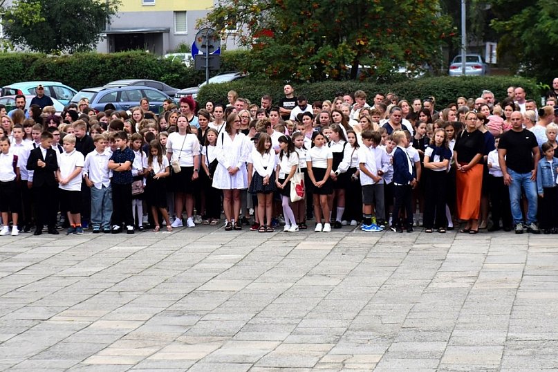 Rozpoczęcie roku szkolnego w SP nr 10 w Tarnobrzegu