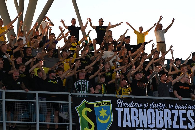 Kibice na meczu Siarka - Podlasie