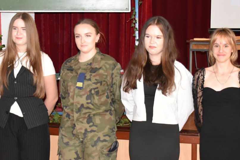 Stypendia od absolwentów „Marmolady” dla uczennic