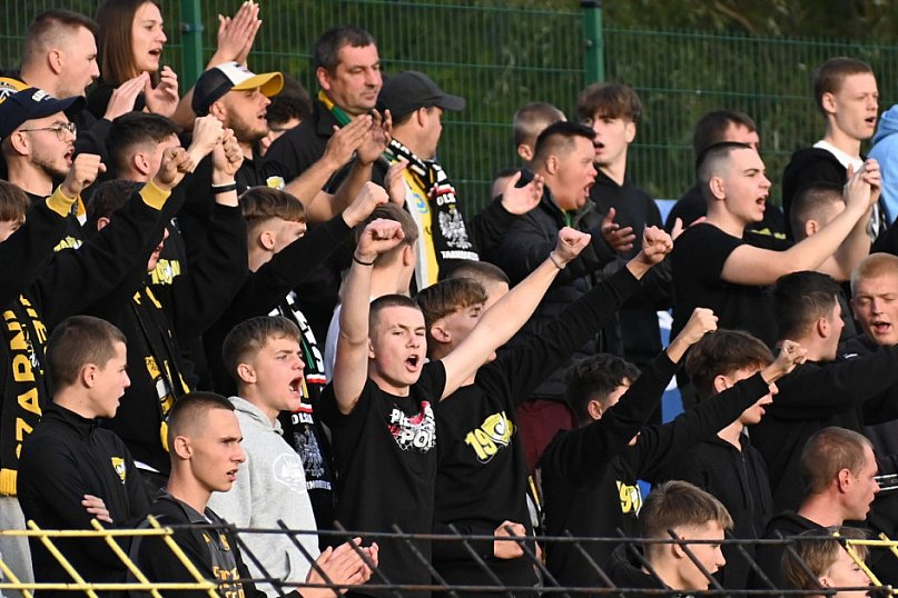 Kibice na meczu Czarni Połaniec - Siarka Tarnobrzeg