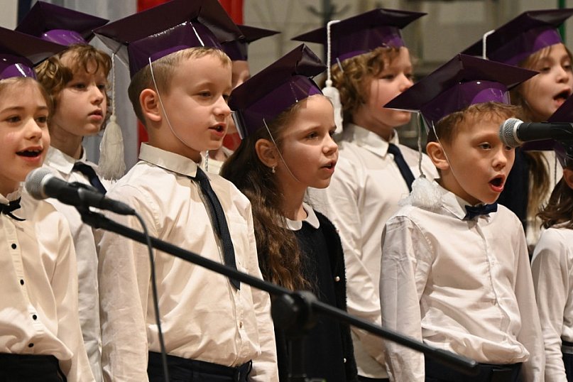 Pasowanie klas pierwszych w SP nr 10 w Tarnobrzegu