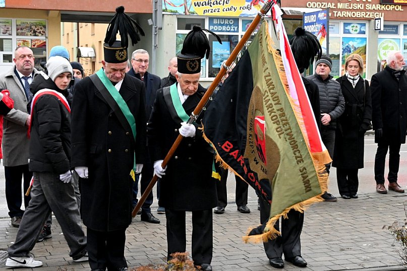 Nadanie imienia PCK skwerowi w Tarnobrzegu
