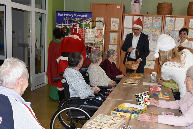 Mikołaj w DPS w Sandomierzu