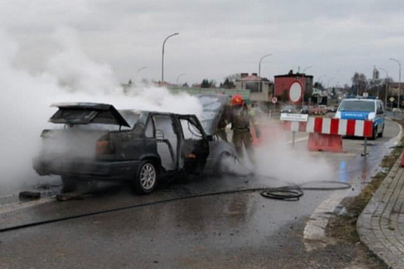 Pożar auta w Sandomierzu