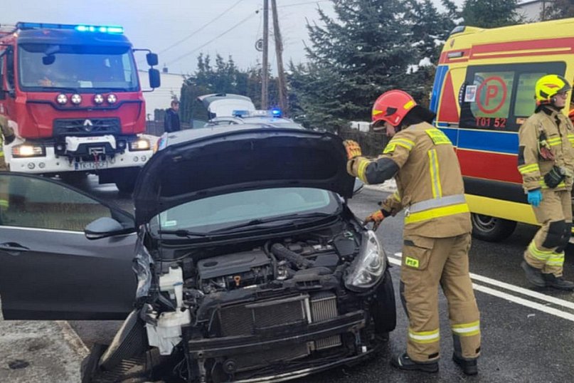 Zderzenie dwóch osobówek w Andruszkowicach