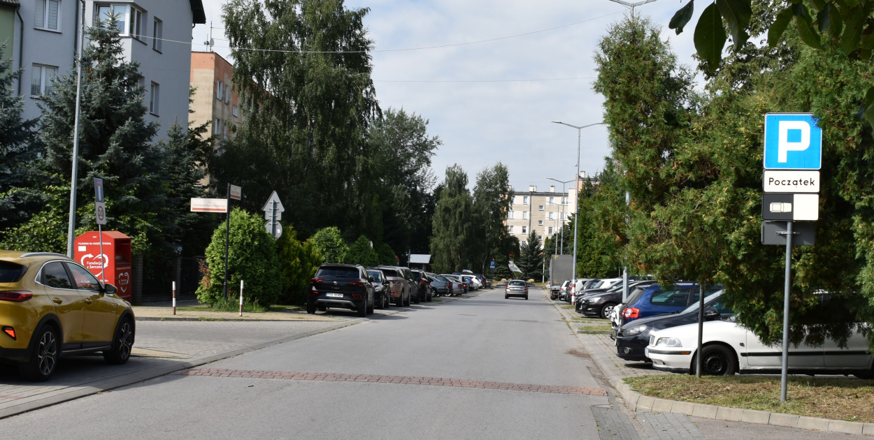 Mieszkańcy osiedla przy ul. Baczyńskiego apelują o nowe parkingi 