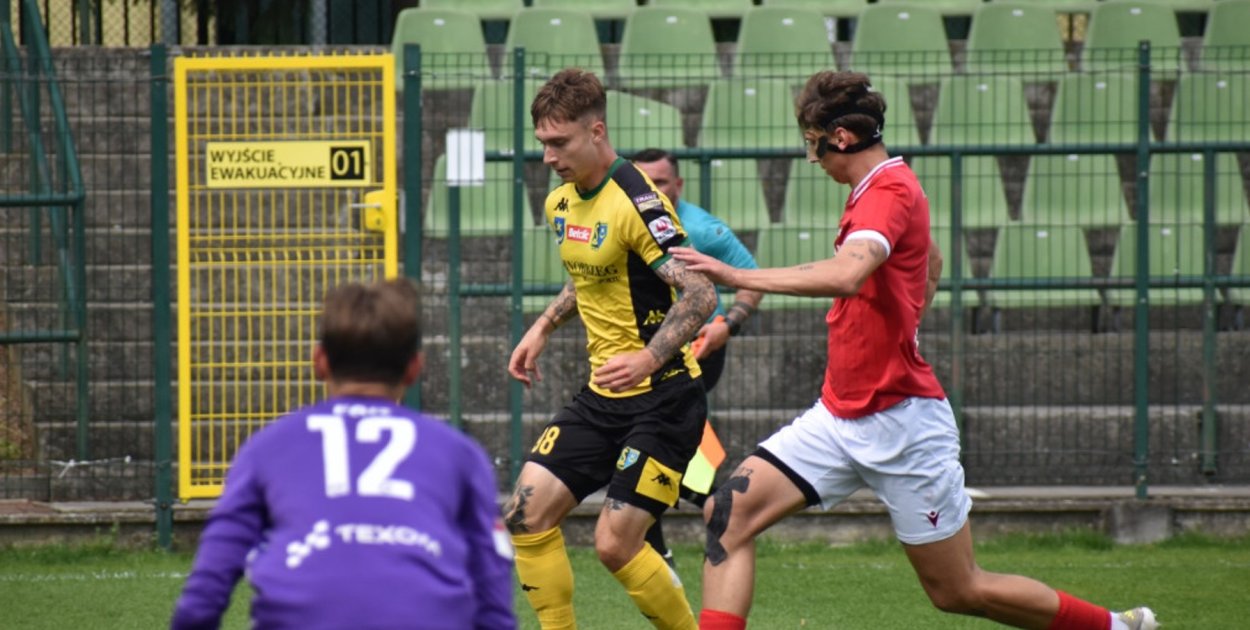 W piątek, 31 października, Siarka Tarnobrzeg zmierzyła się w Krakowie z rezerwami Wisły.