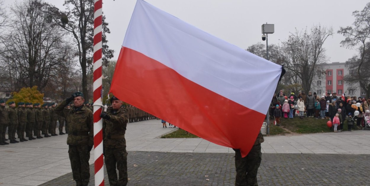 Program uroczystości Narodowego Święta Niepodległości w Nowej Dębie.