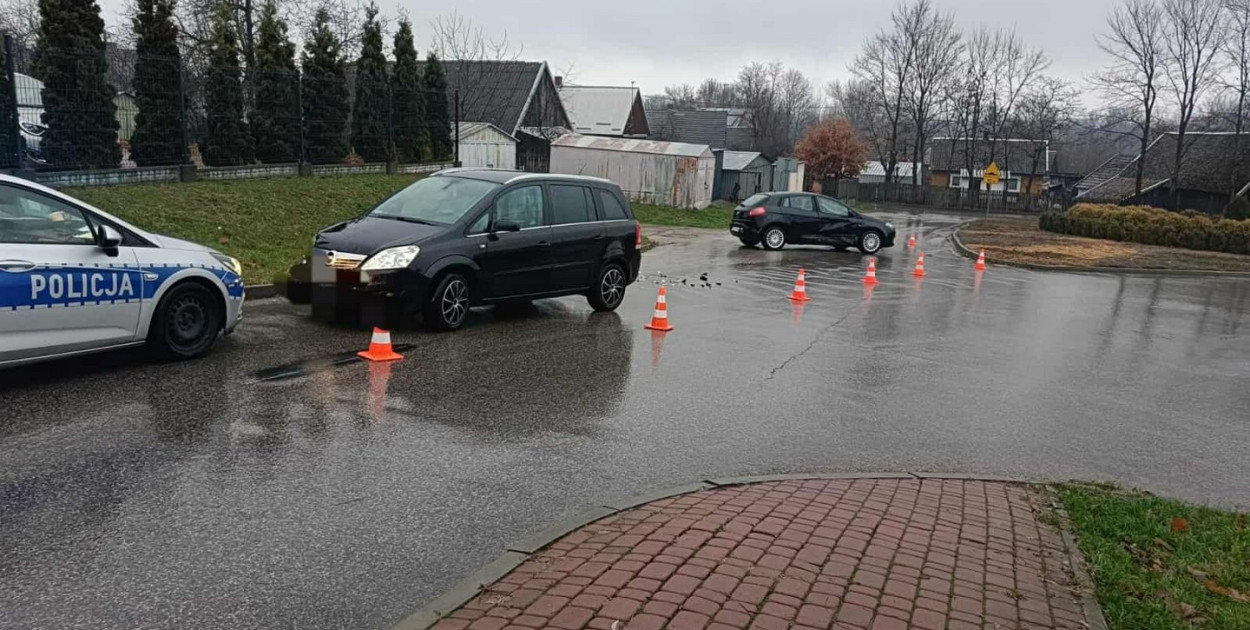 Wypadek na ul. Batalionów Chłopskich w Połańcu. Fot. Policja Staszów
