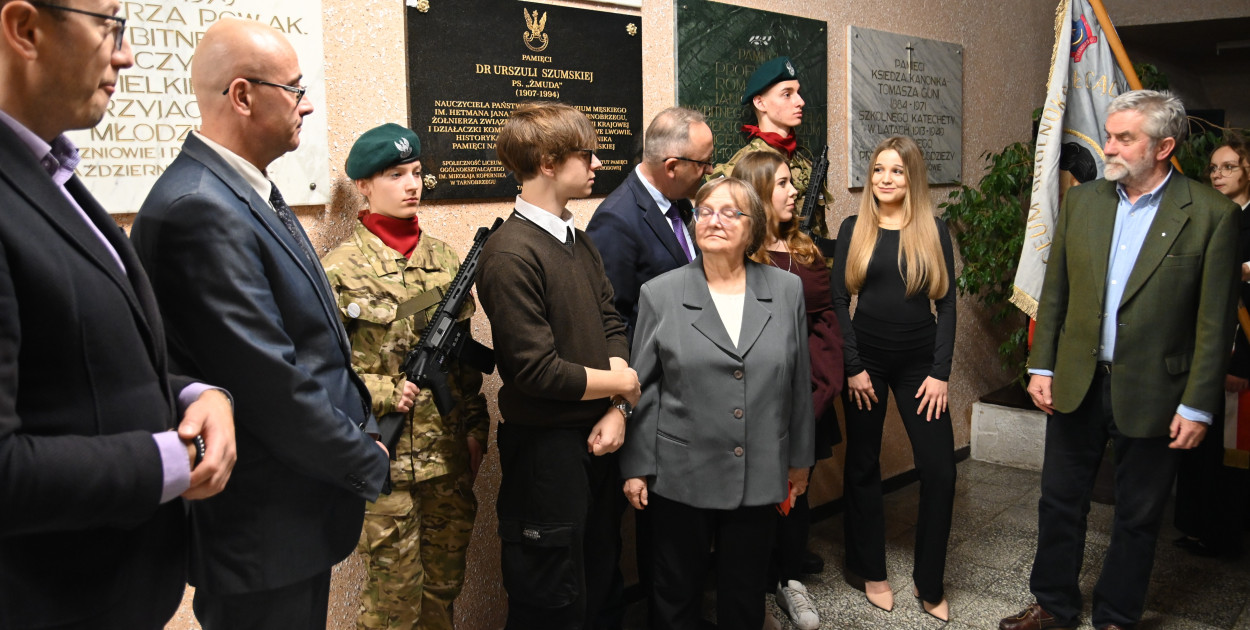 Odsłonięcie  poświęconej Urszuli Szumskiej w tarnobrzeskim LO