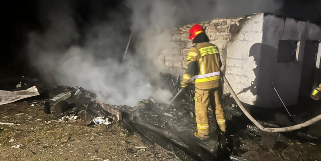 Nocny pożar w Koprzywnicy. Fot. PSP Sandomierz