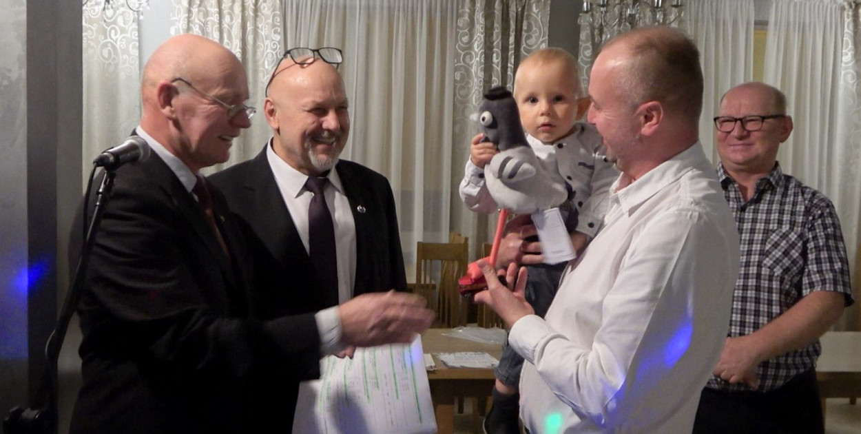 Podsumowanie sezonu hodowców gołębi pocztoywch w Tarnobrzegu