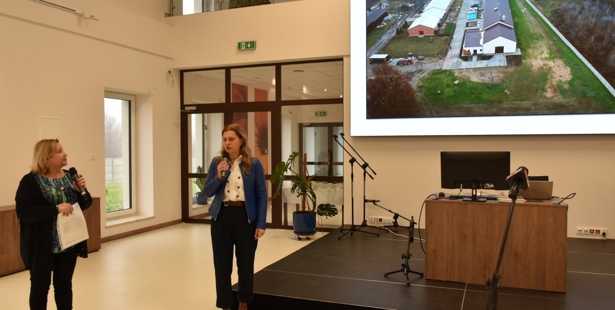 O działalności centrum mówiły m.in. Alicja Szatan i Anita Łukawska.