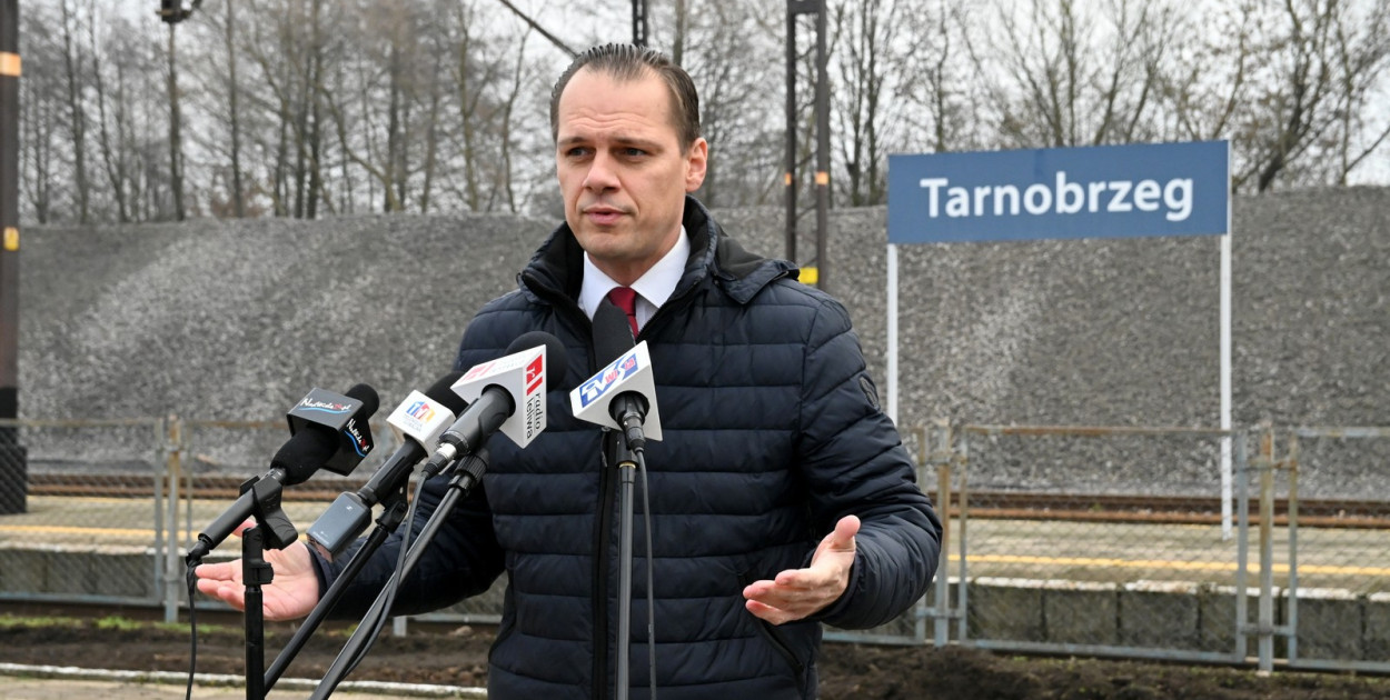 Poseł R. Weber zwołał konferencję w Tarnobrzegu