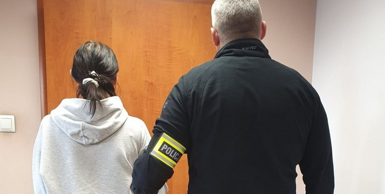 Zatrzymano sprawczynie kradzieży w drogeriach. Fot. Policja Staszów