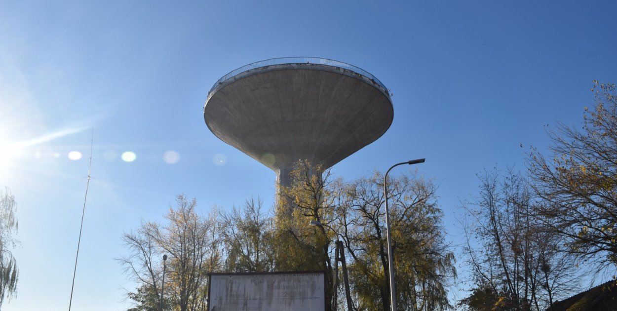 W związku z prowadzonymi pracami remontowymi na zbiorniku wieżowym przy ul. F. Rusinowskiego w Tarnobrzegu, w dniach 10–12 grudnia nastąpi czasowe zamknięcie pasa drogowego na wysokości obiektu.