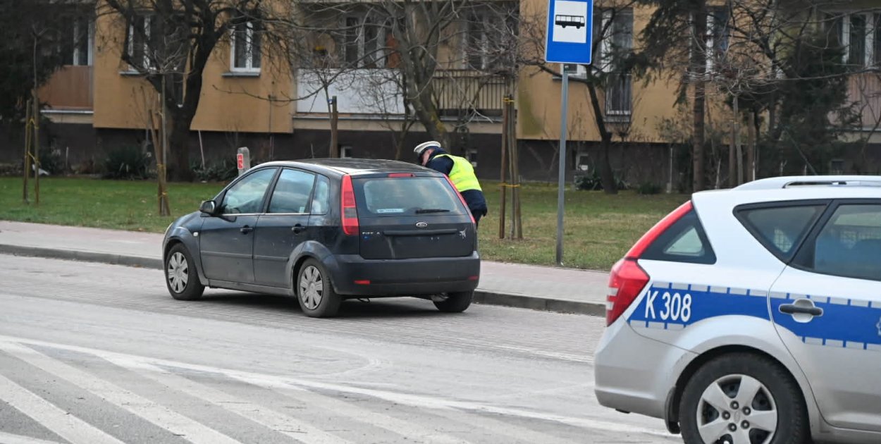We wtorek, 30 grudnia, na ul. Sikorskiego w Tarnobrzegu doszło do potrącenia. Piesza trafiła do szpitala.