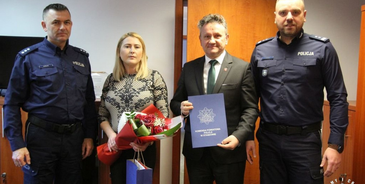 Podziękowania za pomoc w poszukiwaniach zaginionej mieszkanki gminy Oleśnica. Fot. Policja Staszów