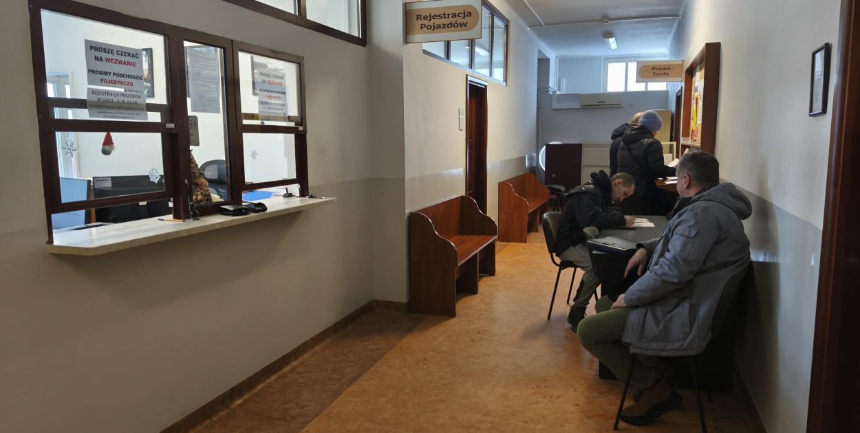 Od początku roku mieszkańcy powiatu tarnobrzeskiego mogą załatwiać sprawy urzędowe dłużej niż dotychczas.