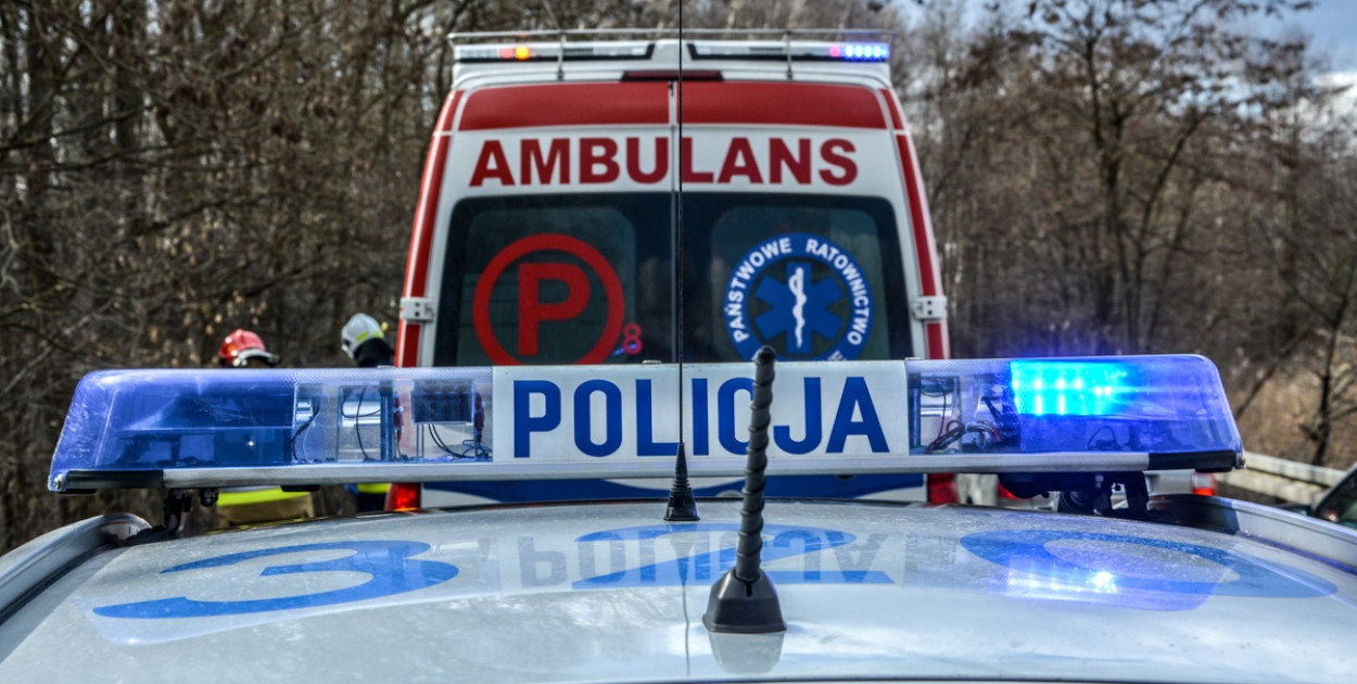 Dramat w gm. Łoniów. Mężczyzna poważnie zranił się piłą podczas prac w polu