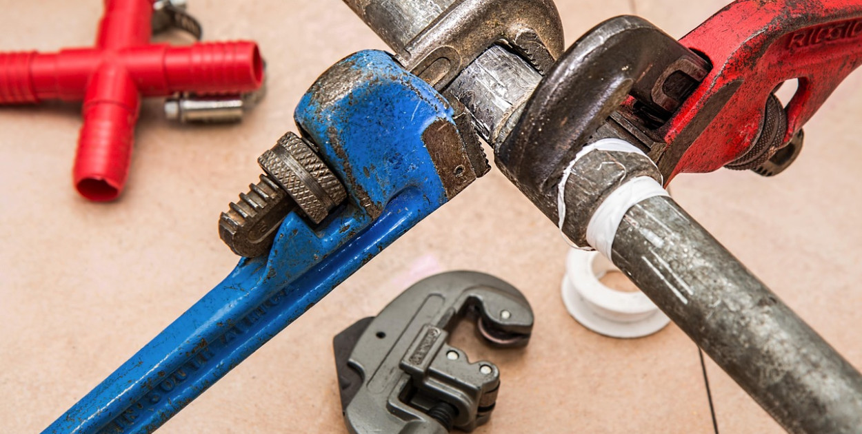 Podstawowe elementy instalacji hydraulicznej – co warto znać przed zakupem