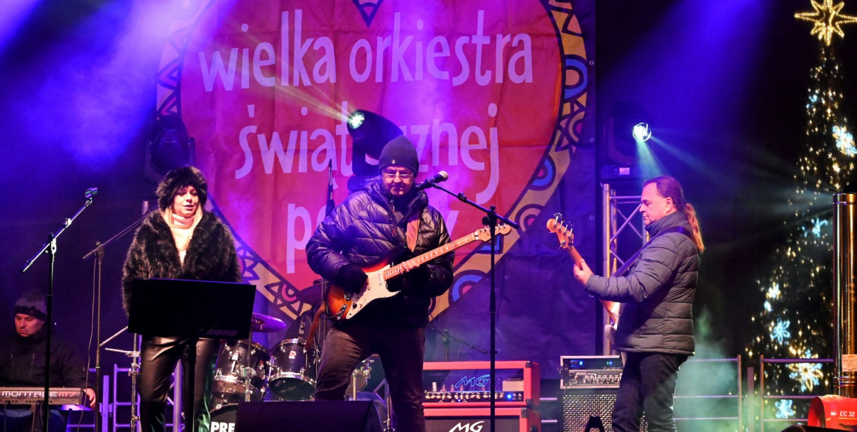 Koncerty i laserowe "Światełko do Nieba" na koniec 34. Finału WOŚP w Tarnobrzegu