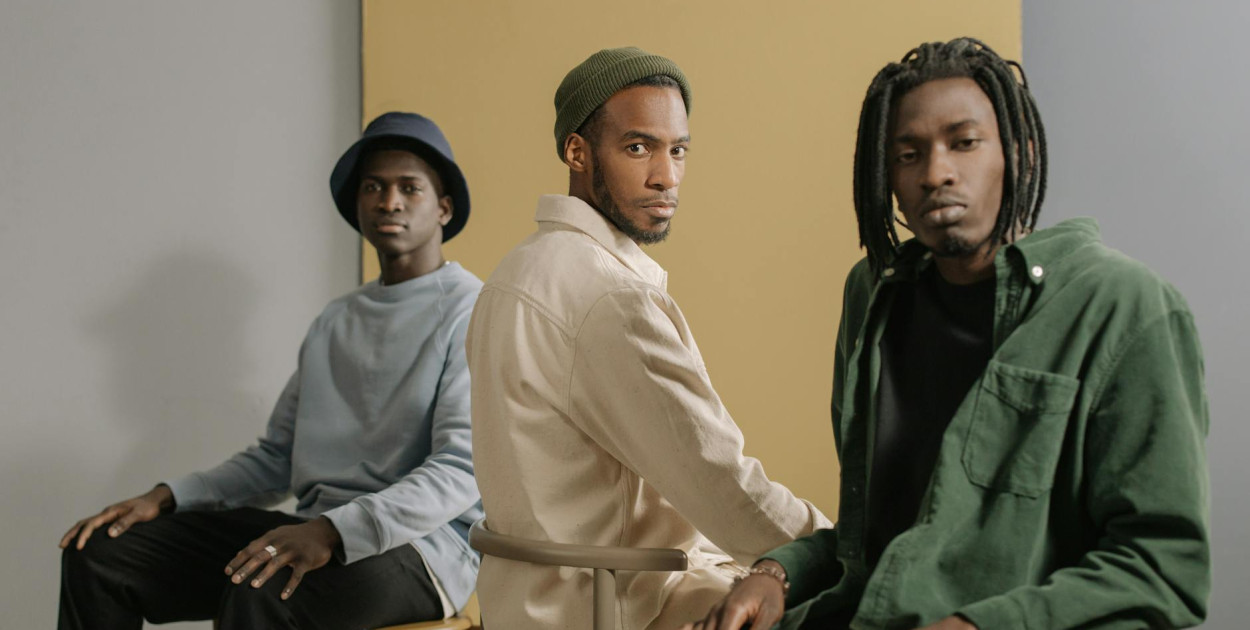 Moda uliczna – wyrażaj siebie przez autentyczny styl