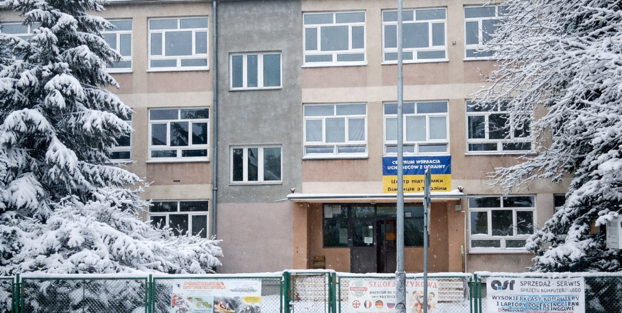 Jest zgoda na sprzedaż dawnego gimnazjum przy ul. Dekutowskiego w Tarnobrzegu