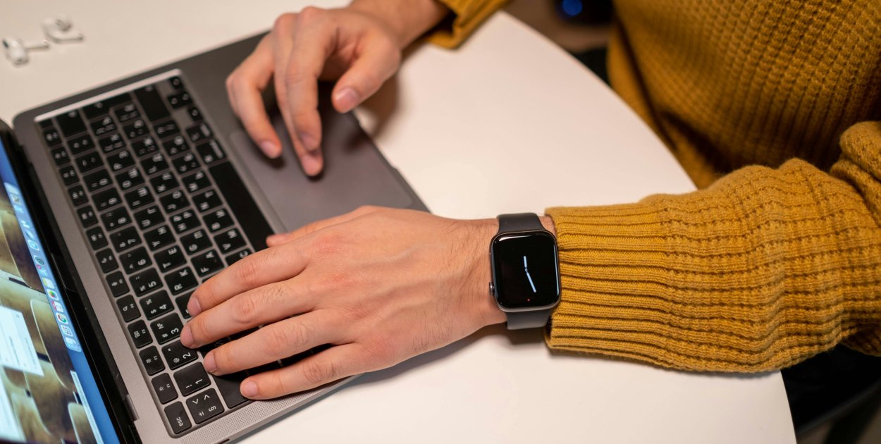 Apple Watch SE – idealny smartwatch na start dla każdego użytkownika