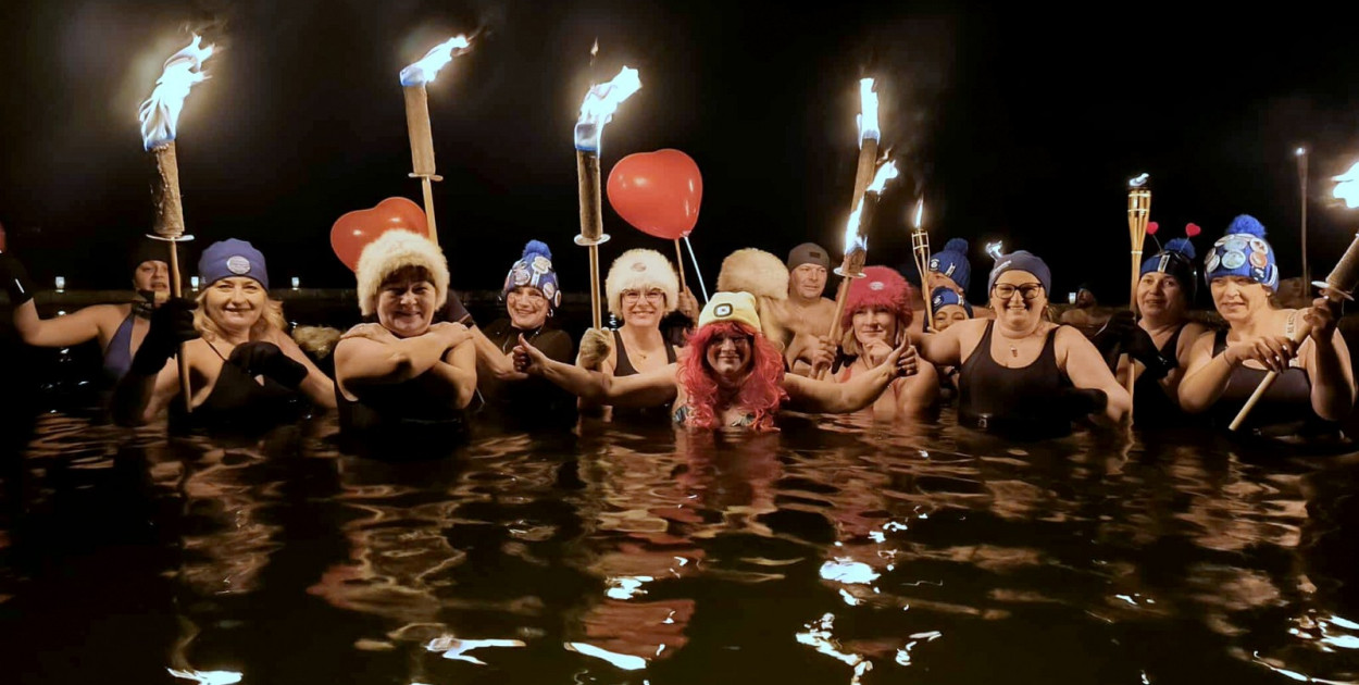 Z miłością do lodu. Walentynki Body Mors Tarnobrzeg w Jeziorze Tarnobrzeskim