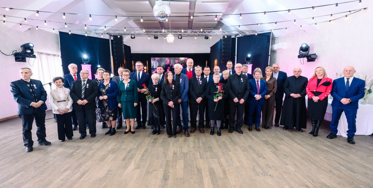 W Klimontowie odbyła się uroczystość złotych godów [ZDJĘCIA]