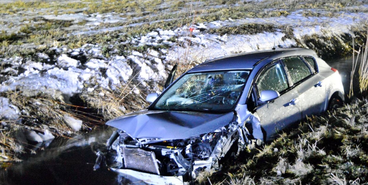 Wypadek w Jamnicy. Dwie osoby w szpitalu [ZDJĘCIA]