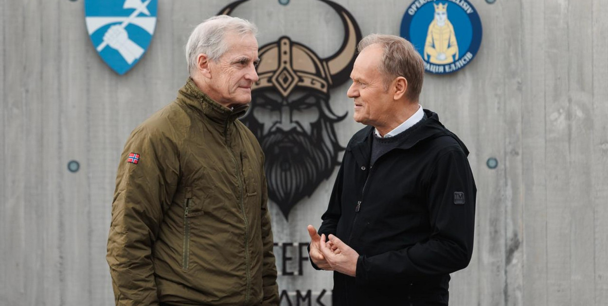 Premierzy Polski i Norwegii na poligonie niedaleko Stalowej Woli