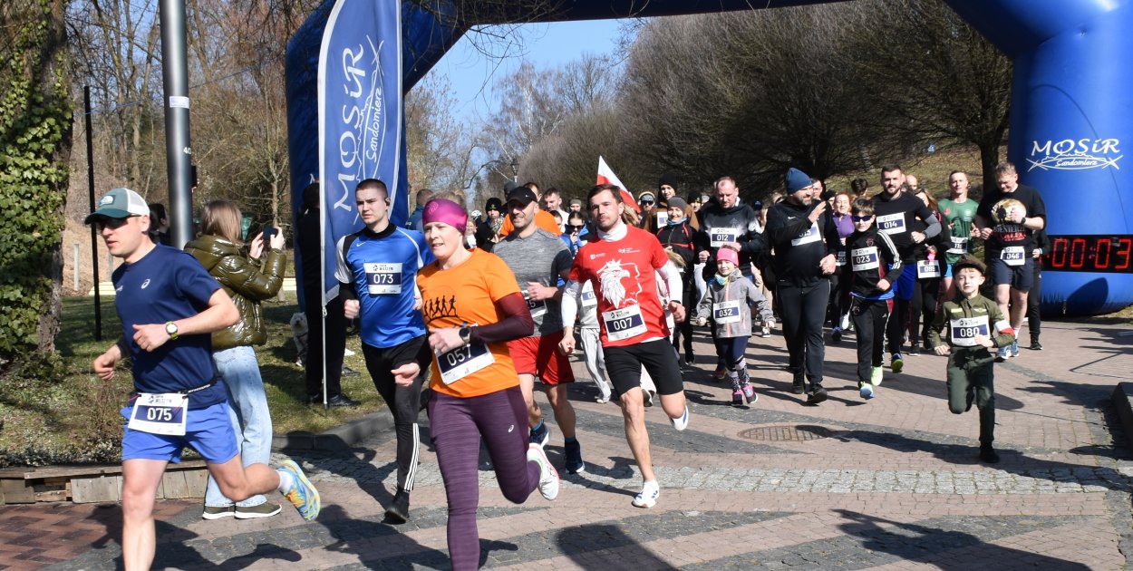 Sandomierz. Pobiegli, aby uczcić żołnierzy wyklętych [ZDJĘCIA]