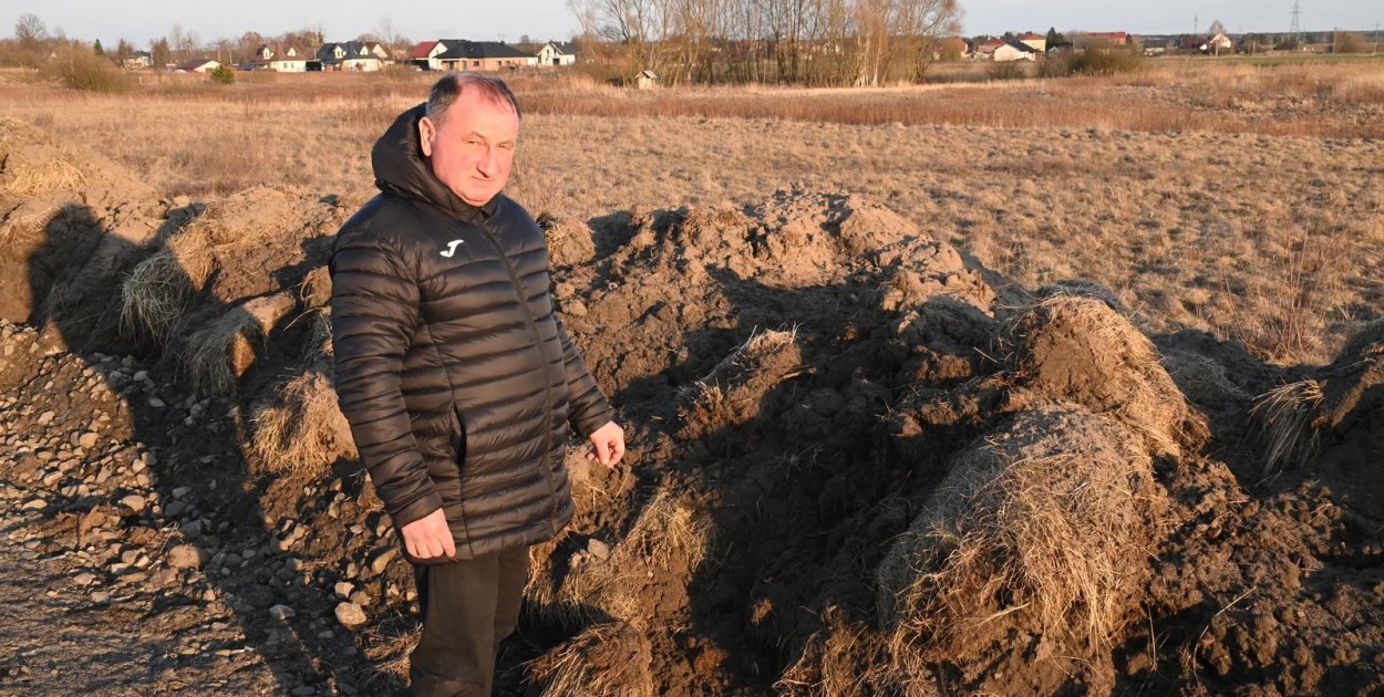 Odcięci od pól [Czytaj w gazecie]